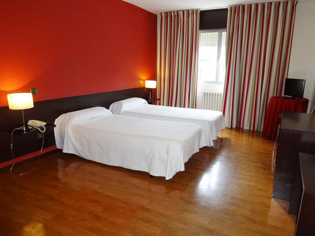 Hotel Millan Negreira Zewnętrze zdjęcie